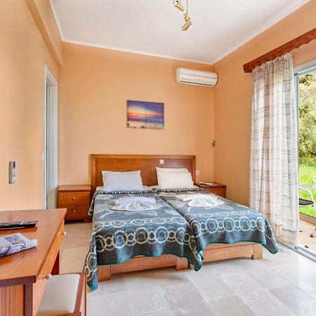 Limani Apartments Kassiopi Ngoại thất bức ảnh