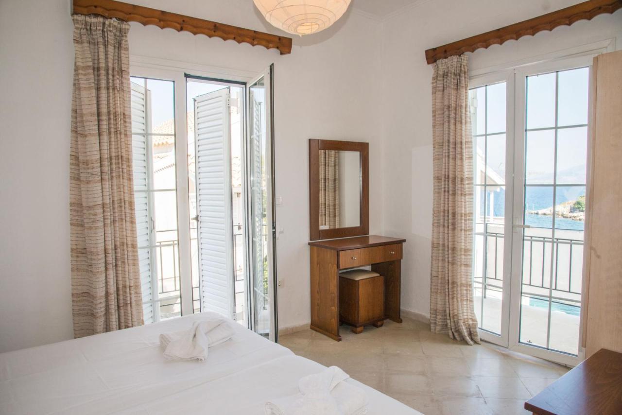 Limani Apartments Kassiopi Ngoại thất bức ảnh