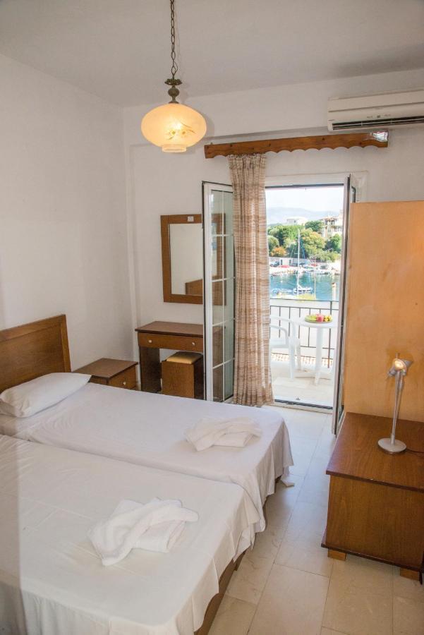 Limani Apartments Kassiopi Ngoại thất bức ảnh