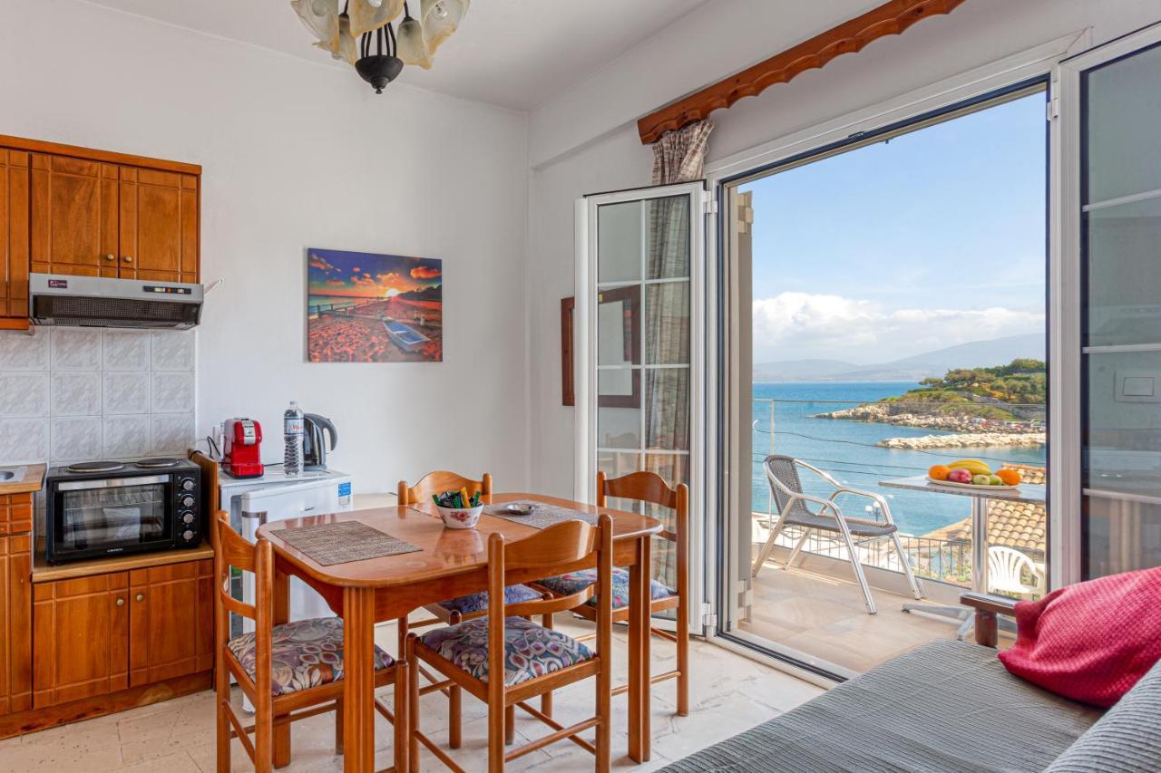 Limani Apartments Kassiopi Ngoại thất bức ảnh